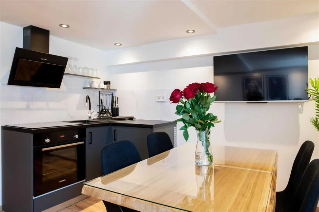 Two-Bedroom Apartment in Piran for 4 Guests