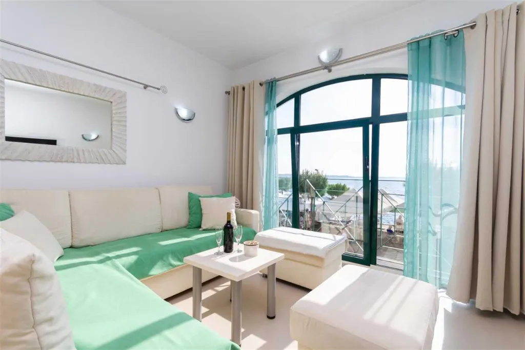2-Bedroom Apartment in Piran with Sea View