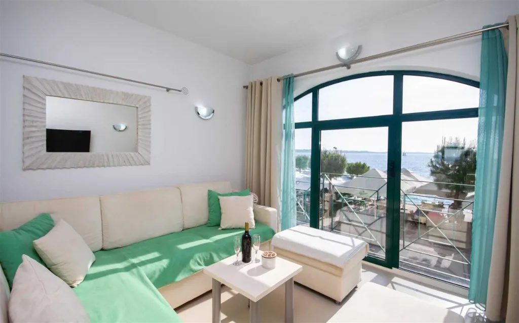 2-Bedroom Apartment in Piran with Sea View