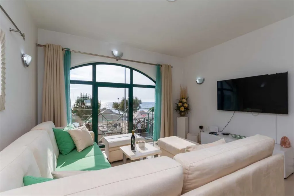 2-Bedroom Apartment in Piran with Sea View
