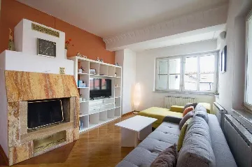 Two-Bedroom Penthouse Apartment with Terrace in Piran