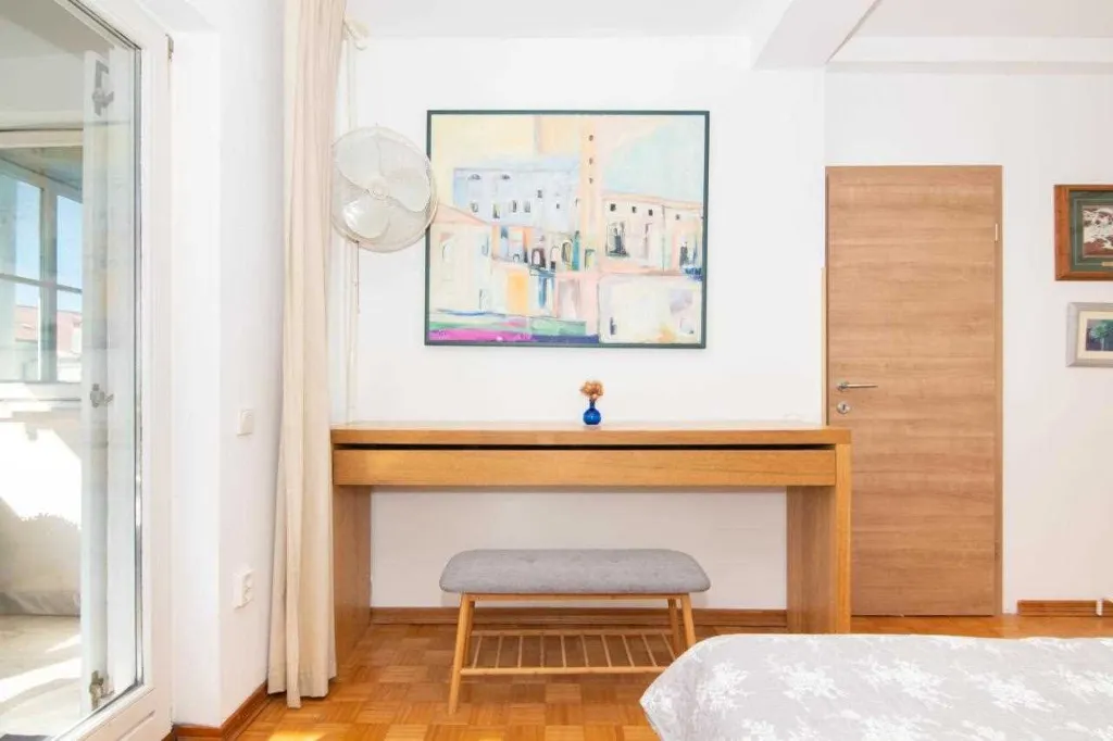 Two-Bedroom Penthouse Apartment with Terrace in Piran