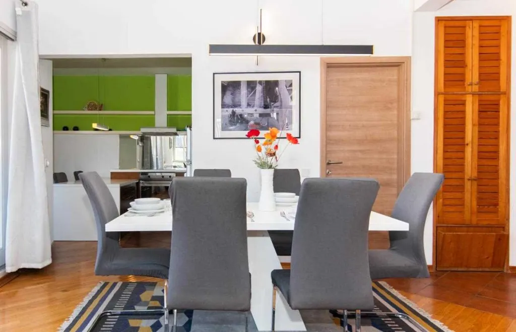 Two-Bedroom Penthouse Apartment with Terrace in Piran