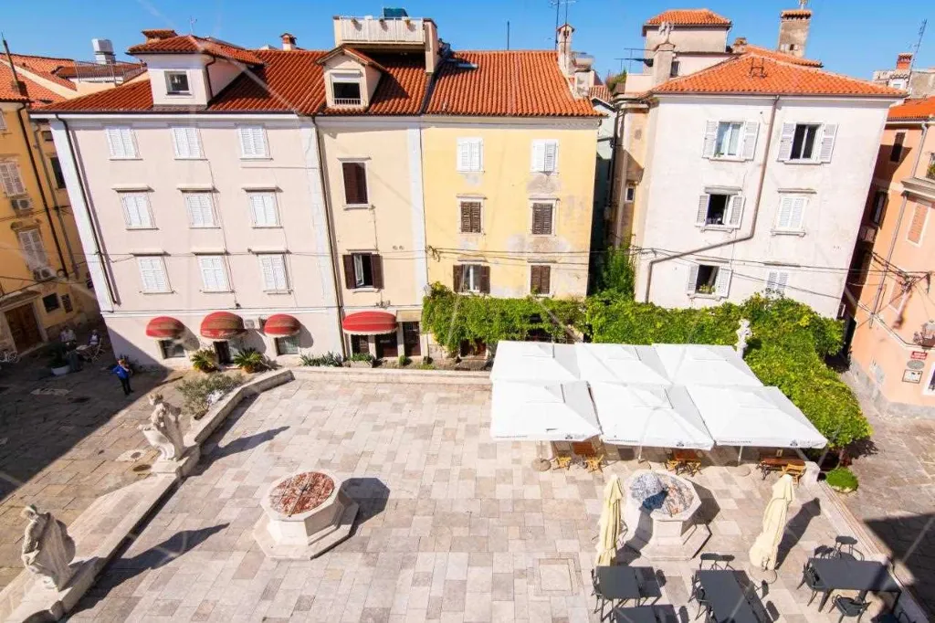 Two-Bedroom Penthouse Apartment with Terrace in Piran
