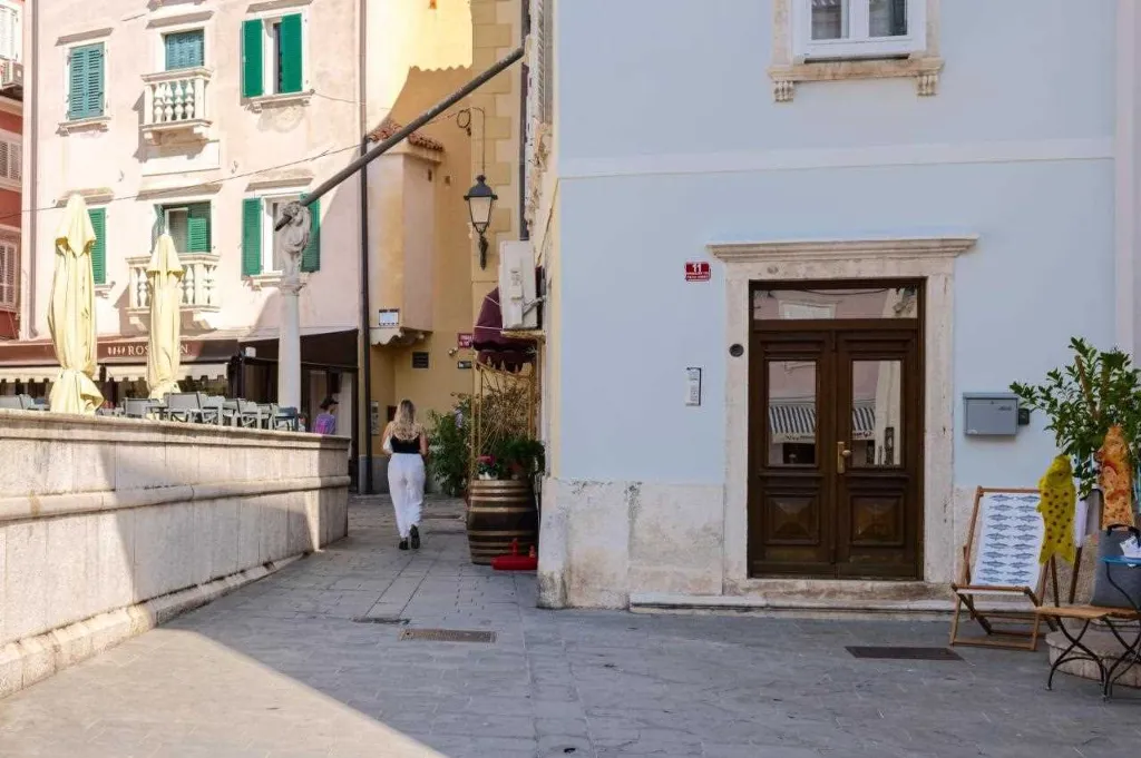 Two-Bedroom Penthouse Apartment with Terrace in Piran