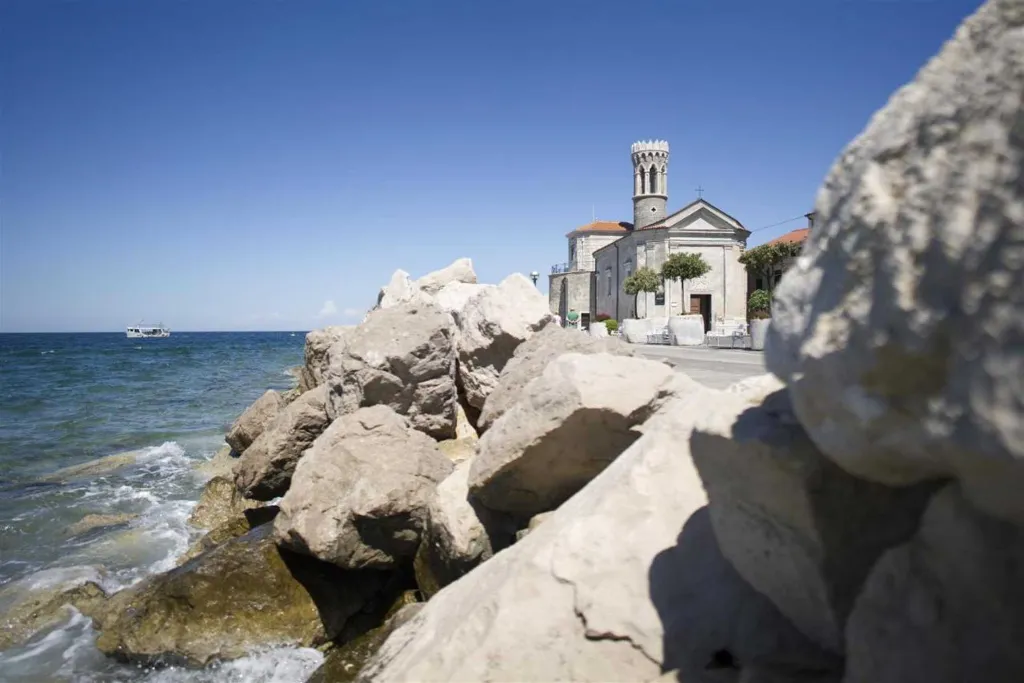 One-Bedroom Apartment with Terrace in Piran