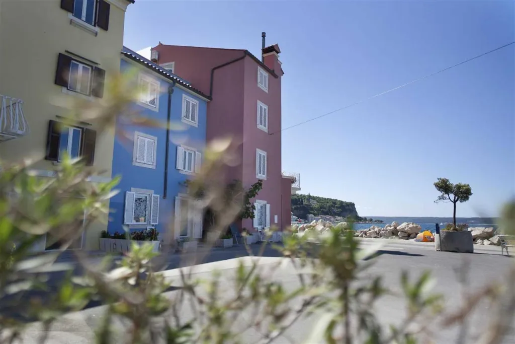 One-Bedroom Apartment with Terrace in Piran