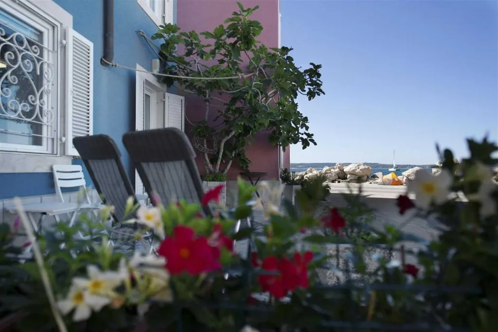 One-Bedroom Apartment with Terrace in Piran