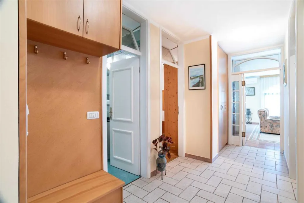 Two-Bedroom Apartment in Piran for Up to 6 Guests