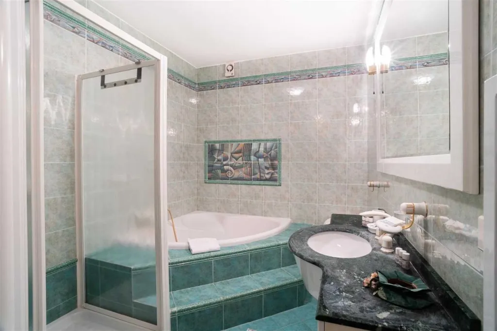 Two-Bedroom Apartment in Piran for Up to 6 Guests