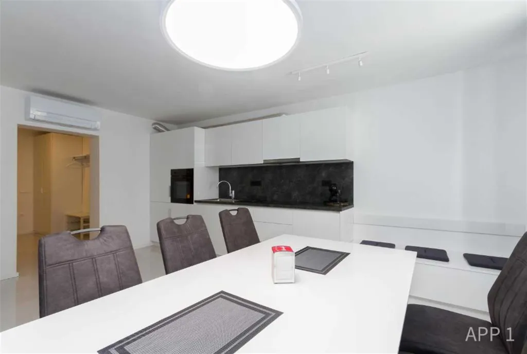 Two-Bedroom Apartment with Tartini Square View, Piran