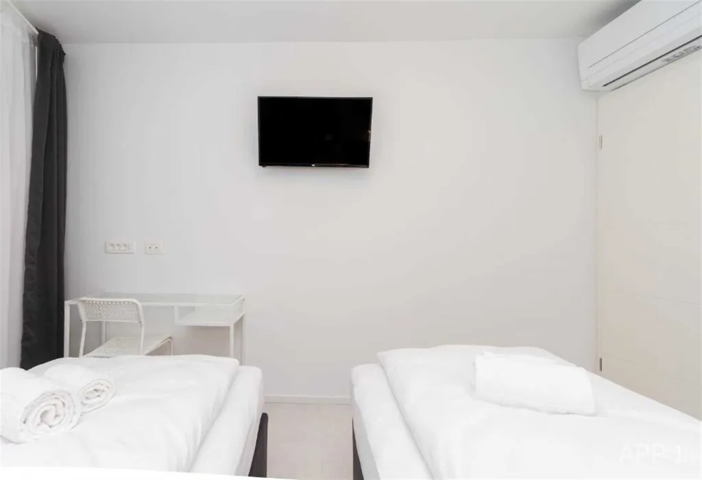 Two-Bedroom Apartment with Tartini Square View, Piran