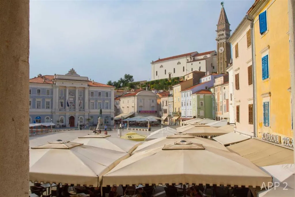 Two-Bedroom Apartment with Tartini Square View, Piran