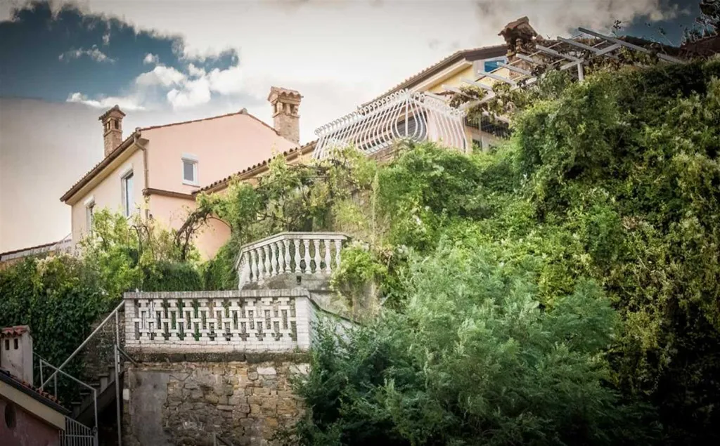 Holiday House with Terrace and Sea Views in Piran