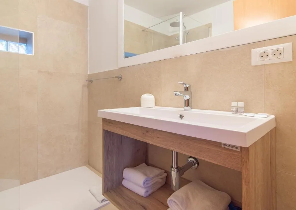 Holiday House with Terrace and Sea Views in Piran