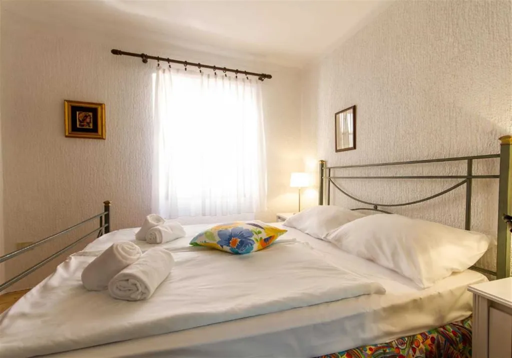 One-Bedroom Apartment in Piran with Rooftop Terrace