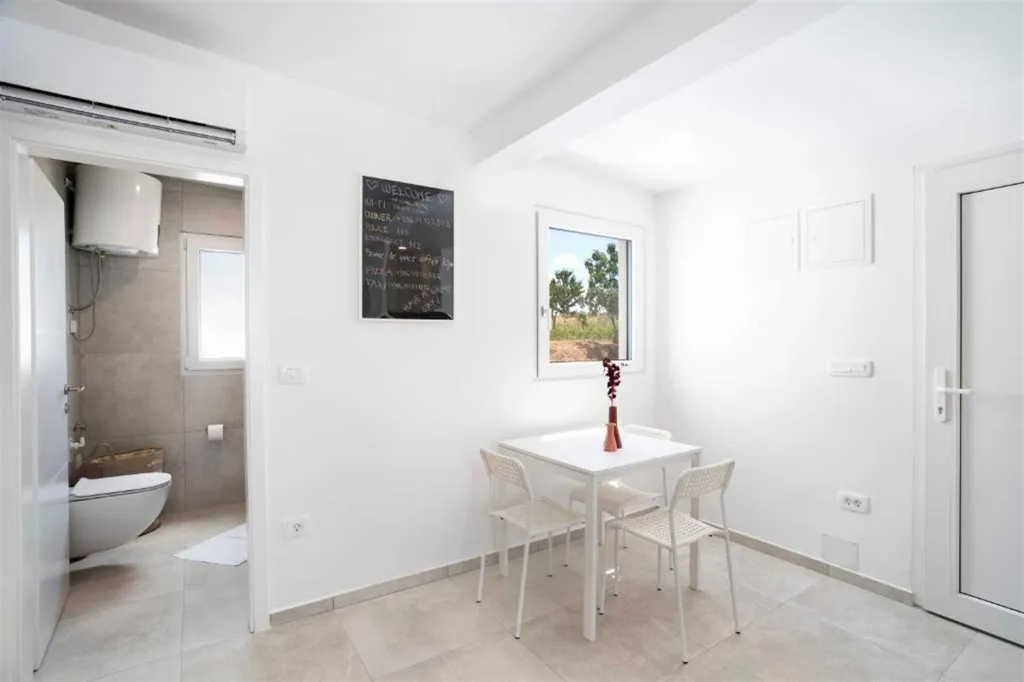 Koper Studio Apartment for 2 with Terrace Jacuzzi