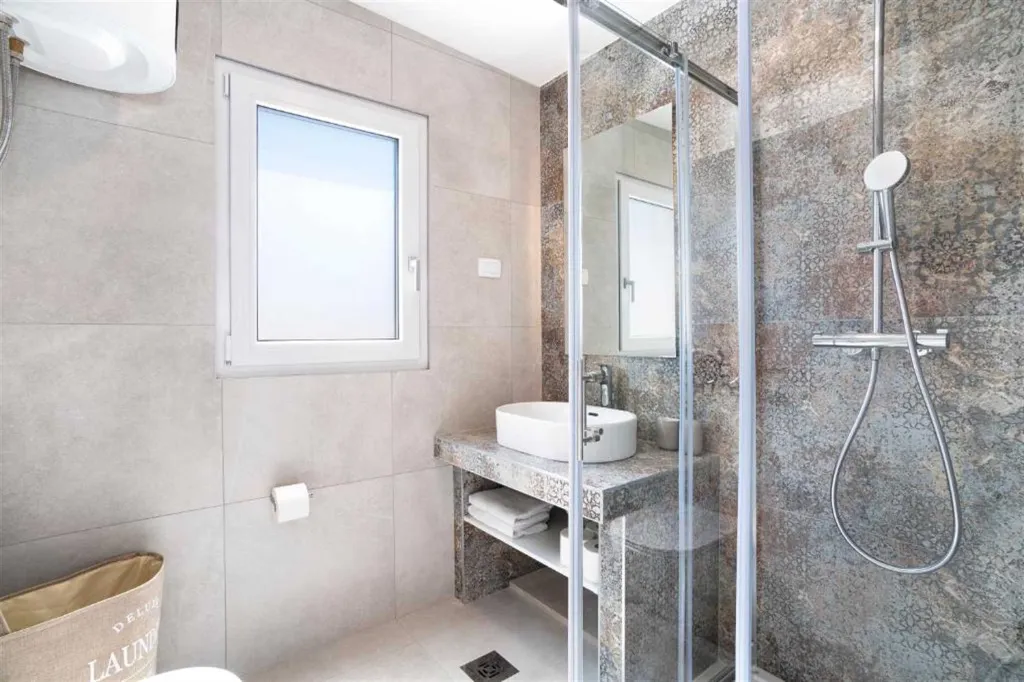 Koper Studio Apartment for 2 with Terrace Jacuzzi