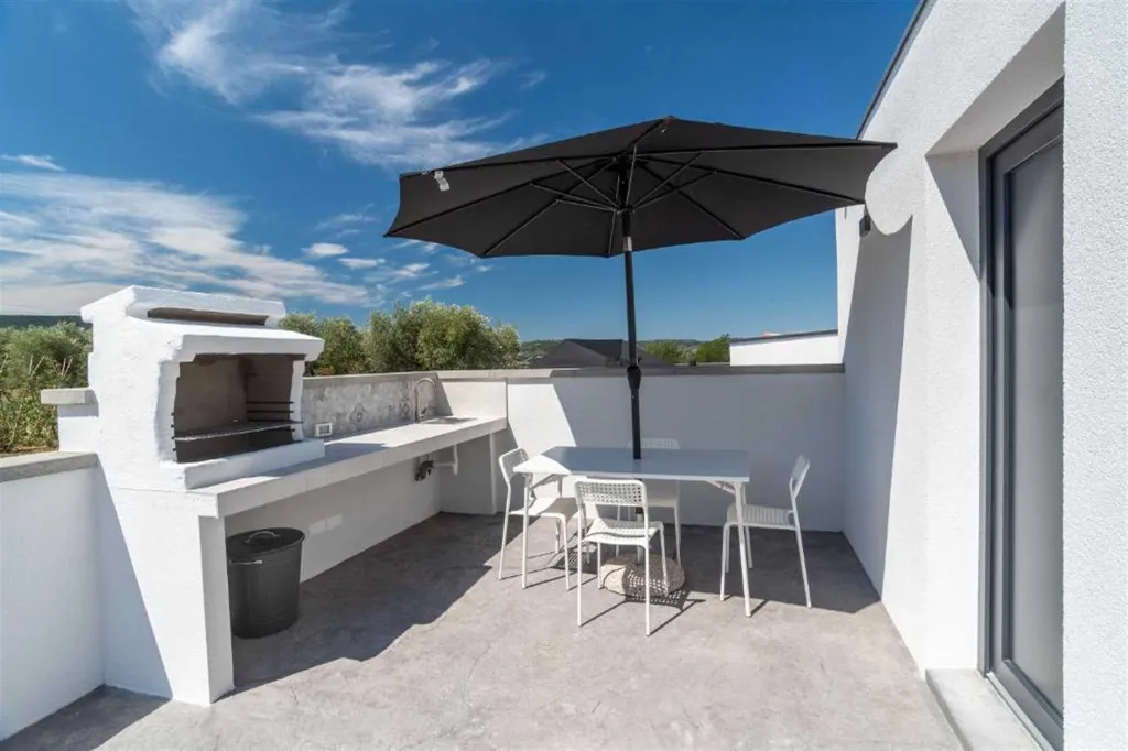 Koper Studio Apartment for 2 with Terrace Jacuzzi