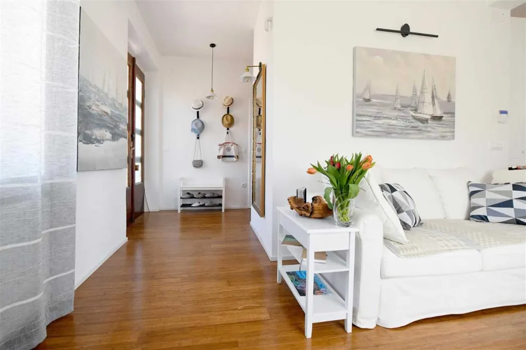 3-Bedroom Holiday House in Izola for 6