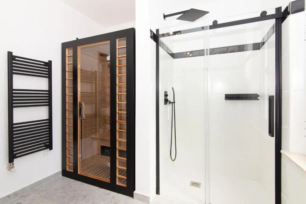 2-Bedroom Apartment in Izola for up to 4 Guests