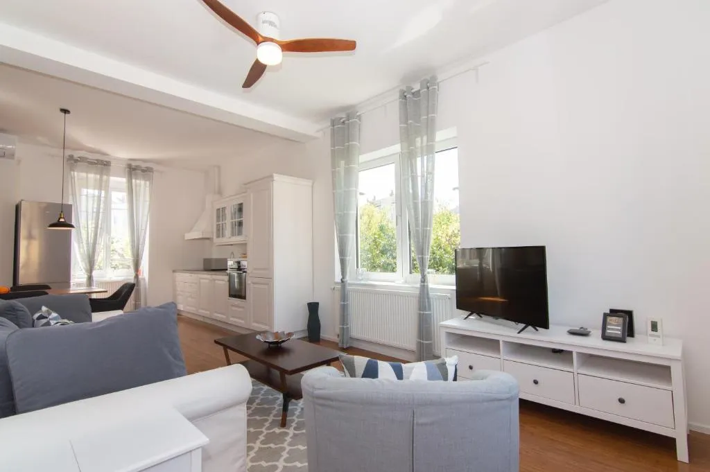 2-Bedroom Apartment in Izola for up to 4 Guests