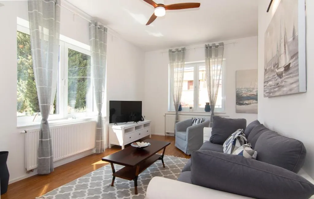 2-Bedroom Apartment in Izola for up to 4 Guests