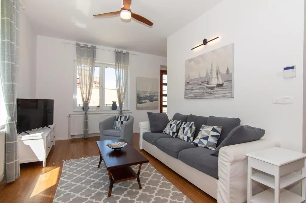 2-Bedroom Apartment in Izola for up to 4 Guests