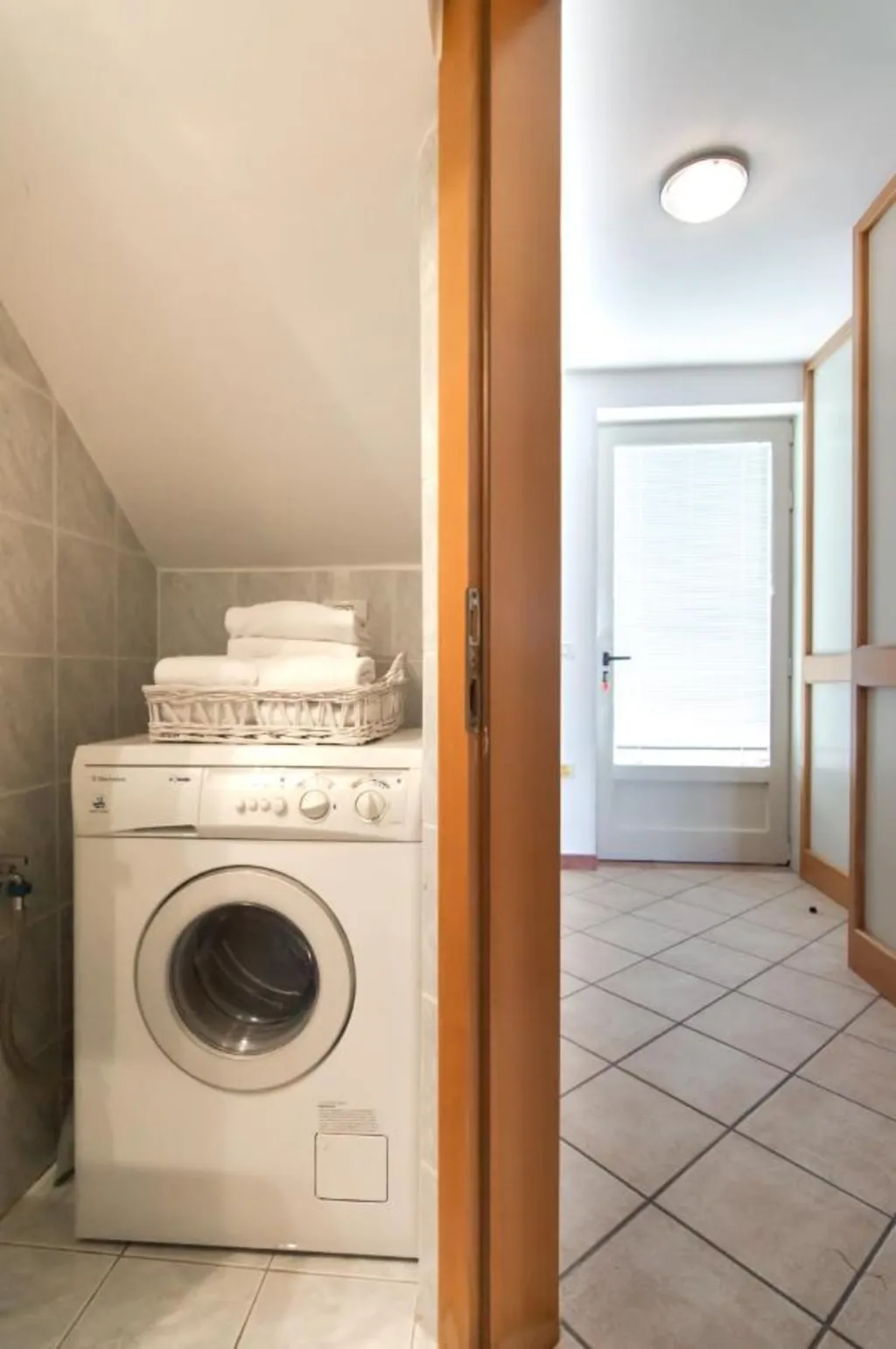 Beachfront 2-Bedroom Apartment in Piran for 4