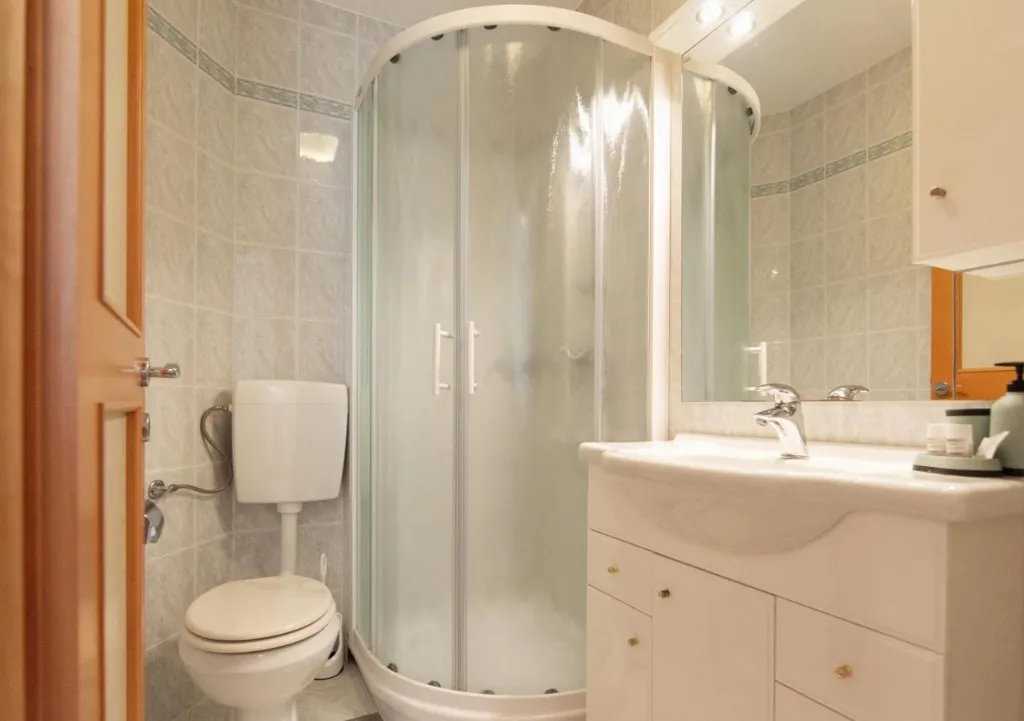 Beachfront 2-Bedroom Apartment in Piran for 4