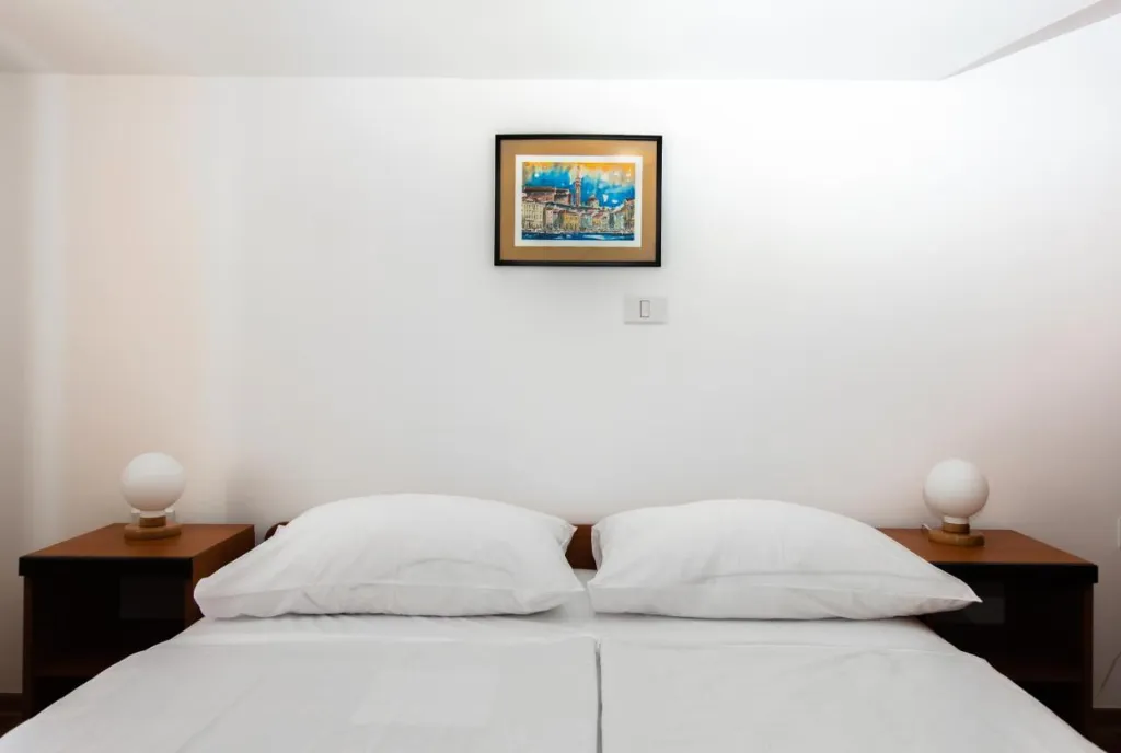 Beachfront 2-Bedroom Apartment in Piran for 4