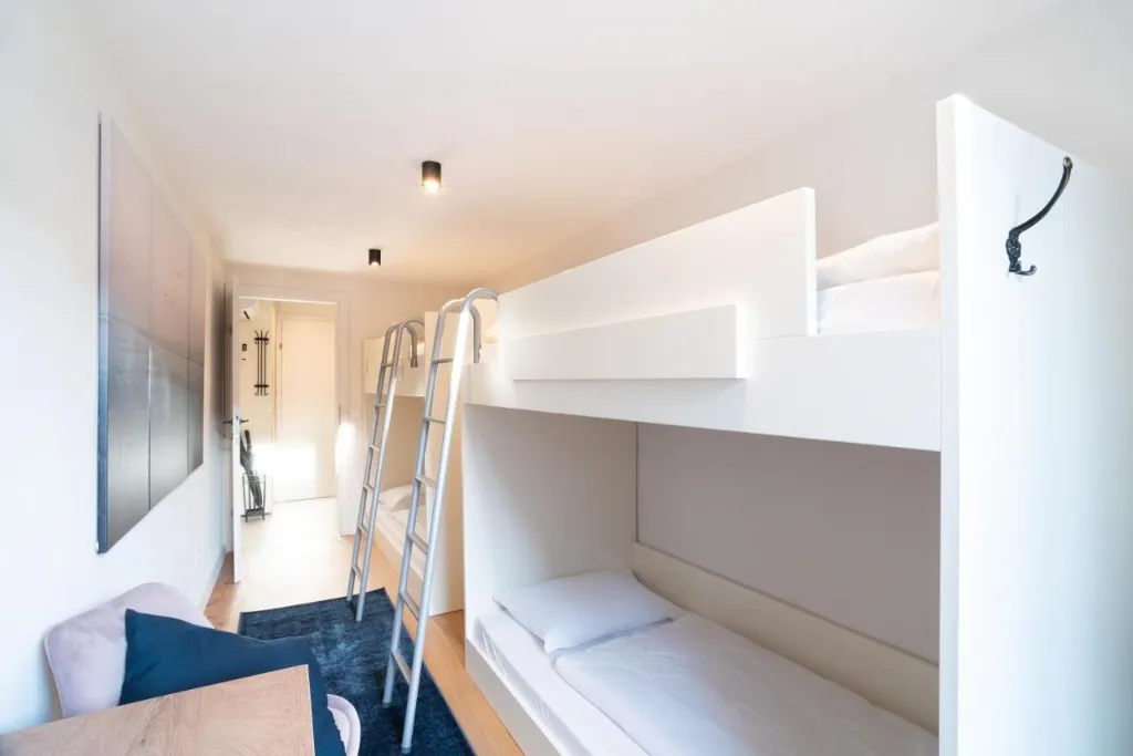 3-Bedroom Apartment with Terrace in Piran for 6