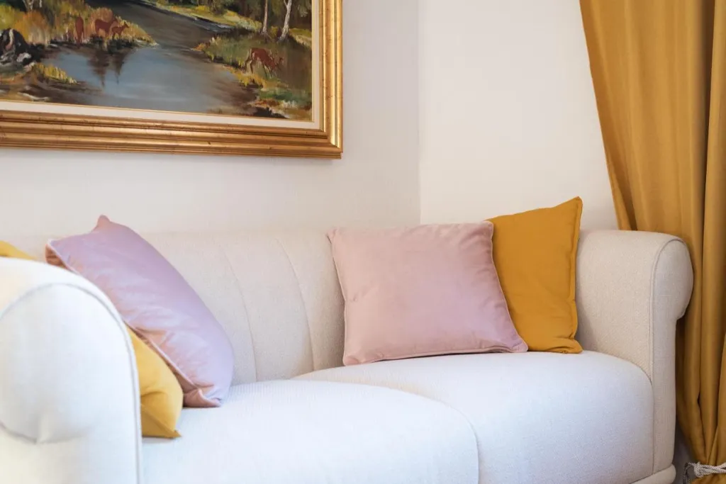 3-Bedroom Apartment with Terrace in Piran for 6