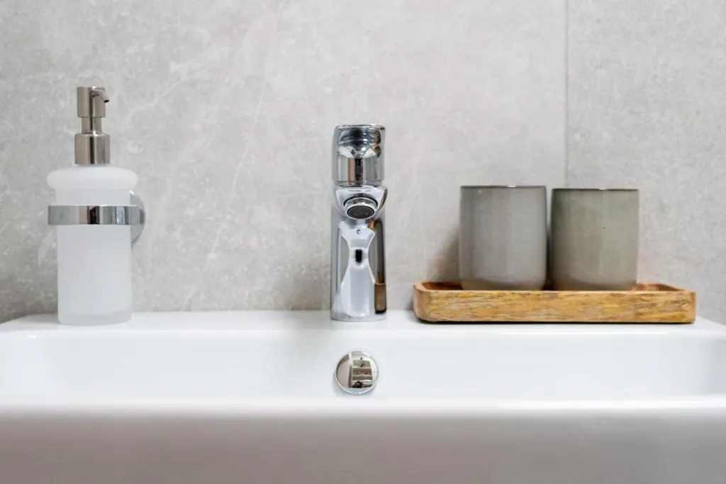 3-Bedroom Apartment with Terrace in Piran for 6