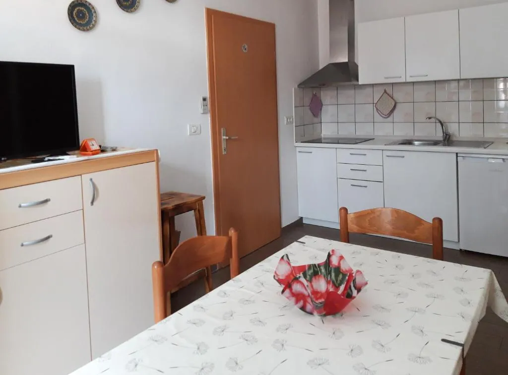 Two-Bedroom Apartment in Koper for 4 Guests