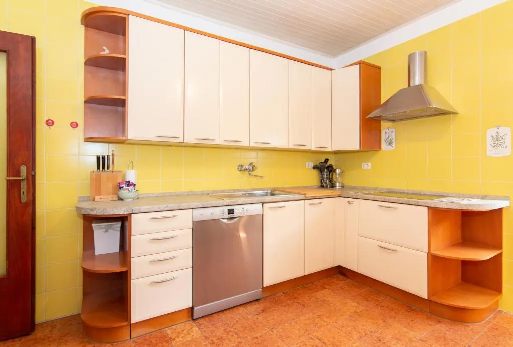 3-Bedroom Apartment in Piran for Up to 6