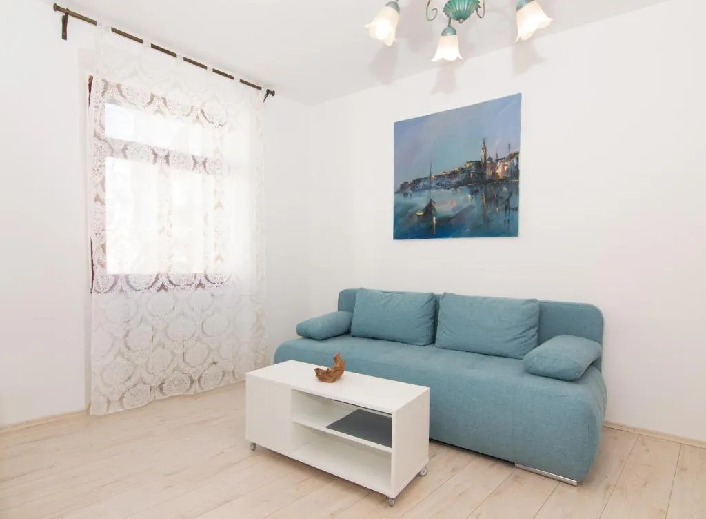 3-Bedroom Apartment in Piran for Up to 6