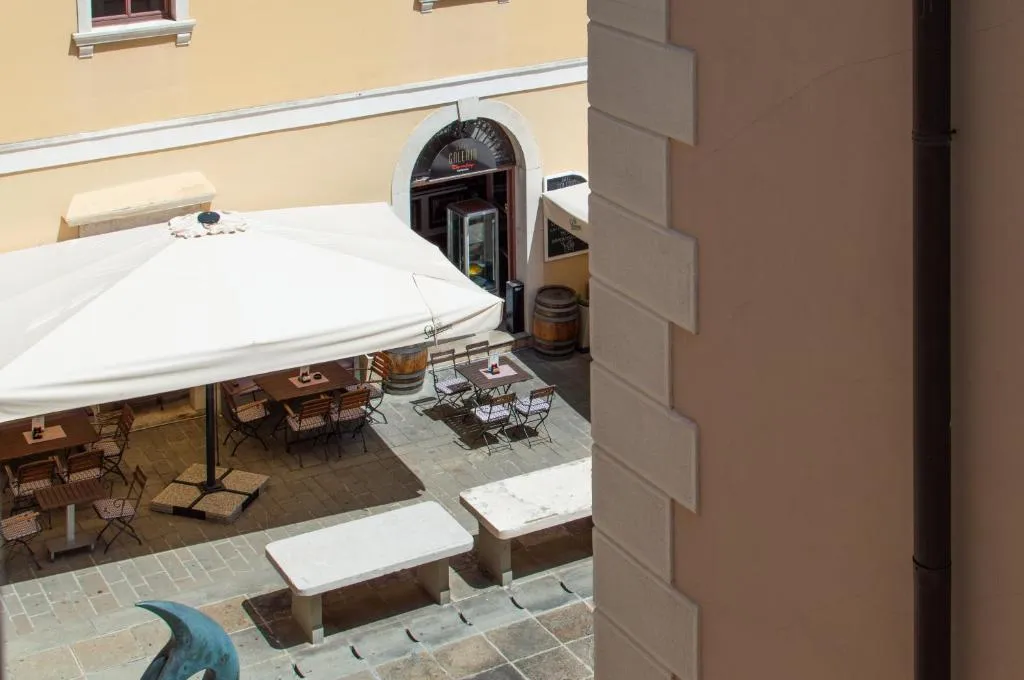 Two-Bedroom Apartment for 4 in Piran