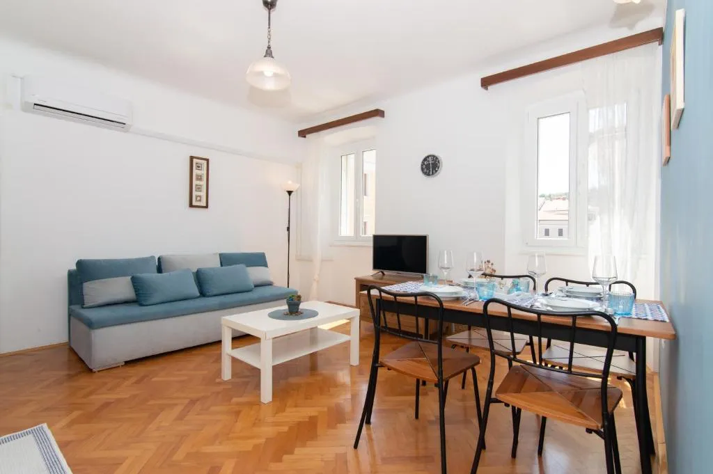 Two-Bedroom Apartment for 4 in Piran