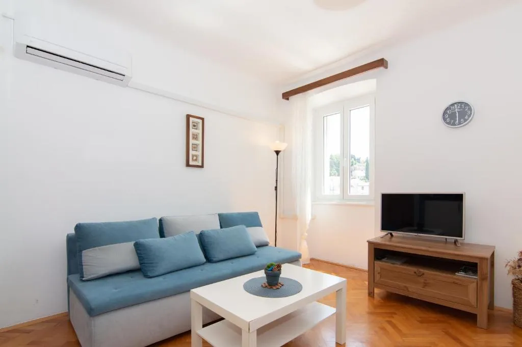 Two-Bedroom Apartment for 4 in Piran