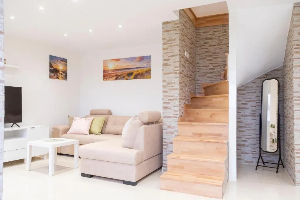 Sečovlje 2-Bedroom Apartment with Garden Views