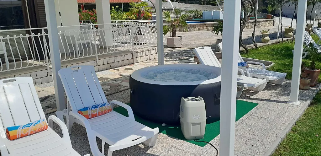 Sečovlje 2-Bedroom Apartment with Garden Views