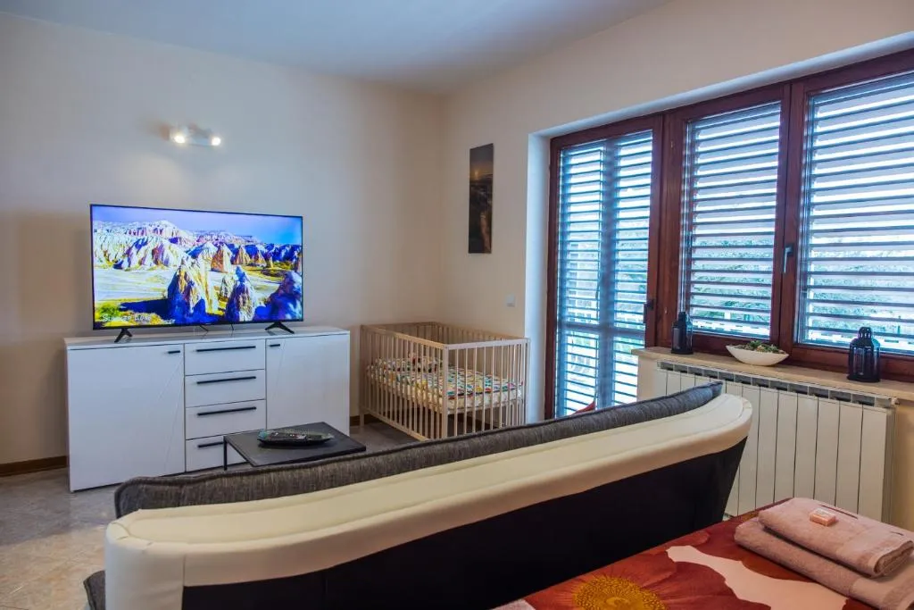 2-Bedroom Apartment in Sečovlje for 4 Guests