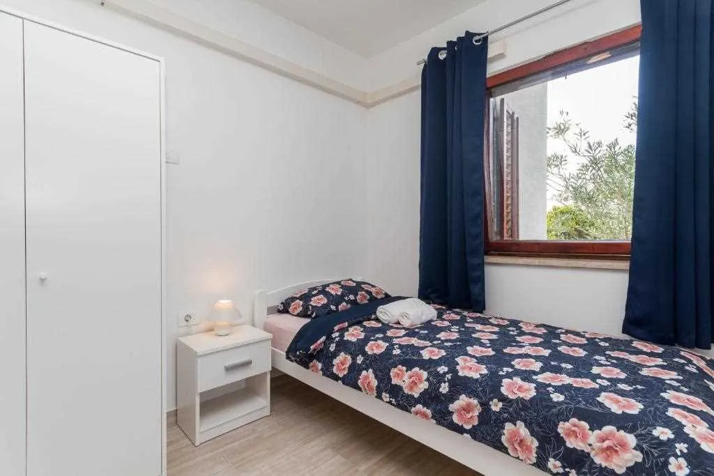 Studio Apartment with Balcony in Portorož (Up to 3)