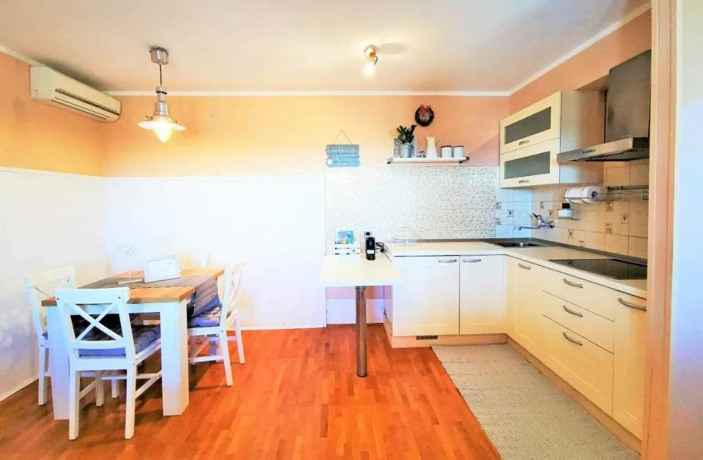 Portorož 1-Bedroom Apartment for Up to 3 Guests