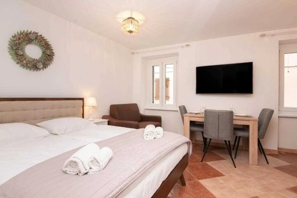 Air-Conditioned Studio in Piran for 2 Guests