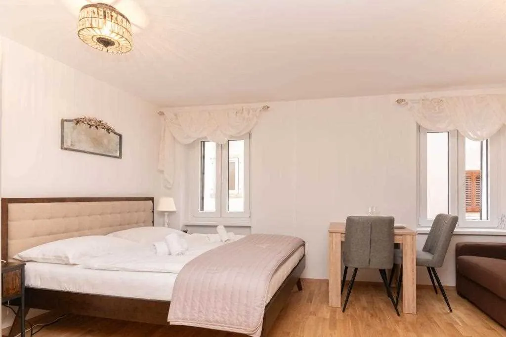 Air-Conditioned Studio in Piran for Up to 3