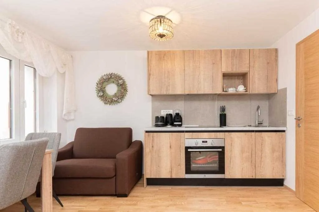 Air-Conditioned Studio in Piran for Up to 3