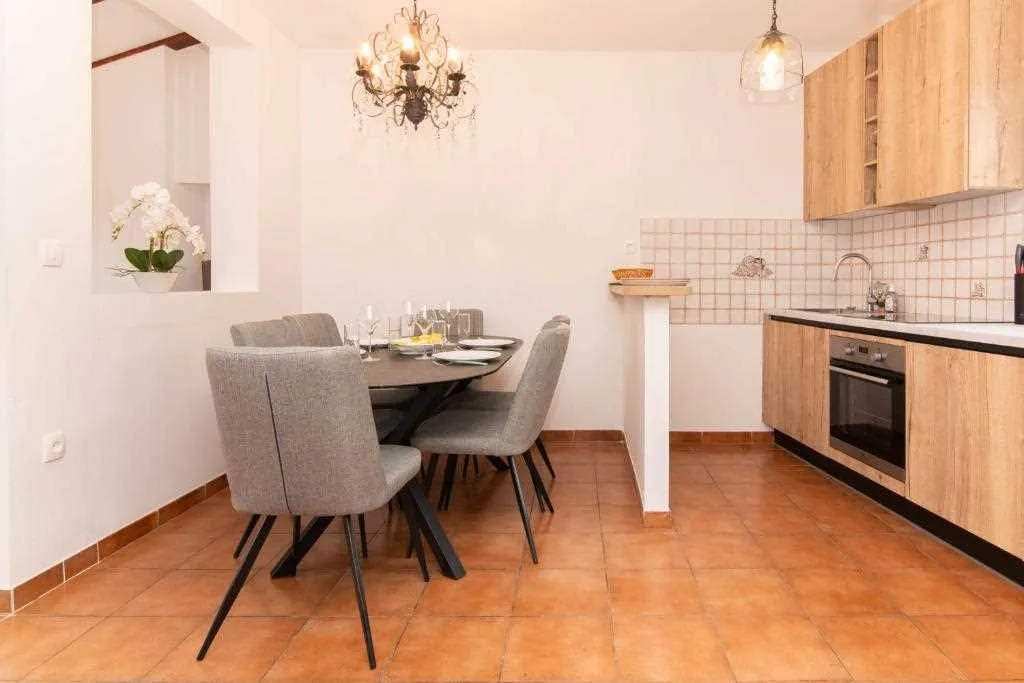 Air-Conditioned Duplex Apartment in Piran (Sleeps 4)