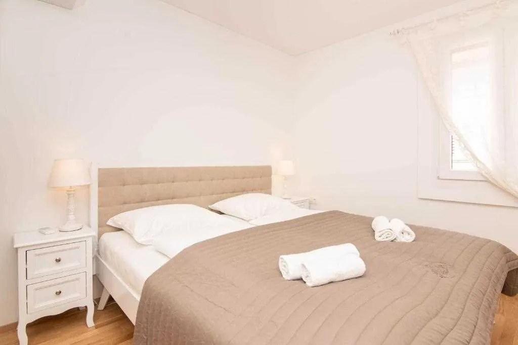 Air-Conditioned Duplex Apartment in Piran (Sleeps 4)